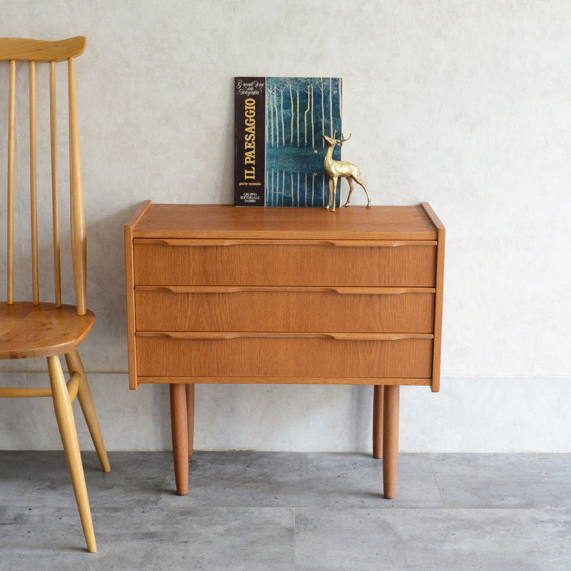 デンマークヴィンテージ  オーク３段チェスト5-26 (ウッドオイル仕上）