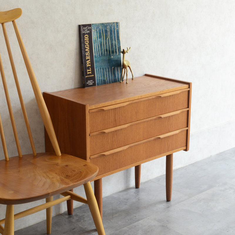 デンマークヴィンテージ  オーク３段チェスト5-26 (ウッドオイル仕上）