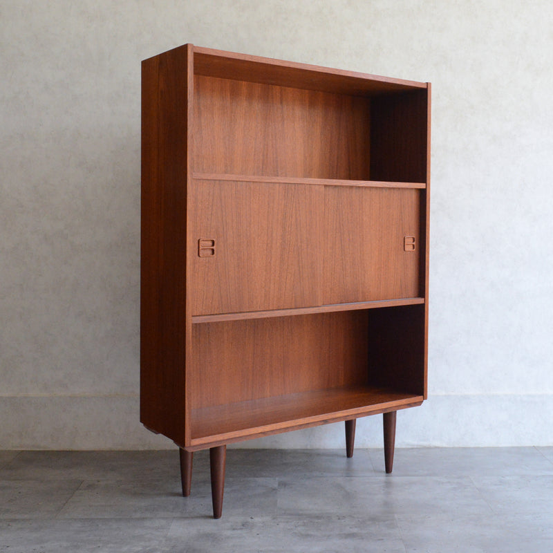 デンマークヴィンテージ　チークシェルフ（木扉付）P-16