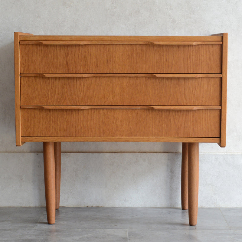 デンマークヴィンテージ  オーク３段チェスト5-26 (ウッドオイル仕上）