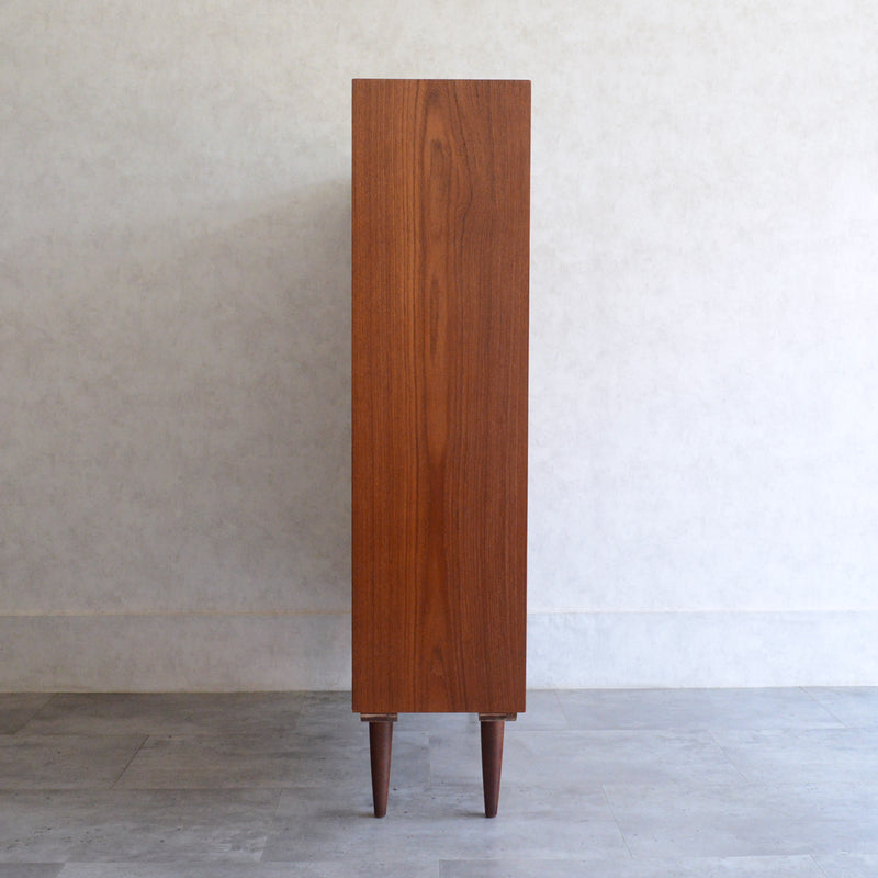 デンマークヴィンテージ　チークシェルフ（木扉付）P-16