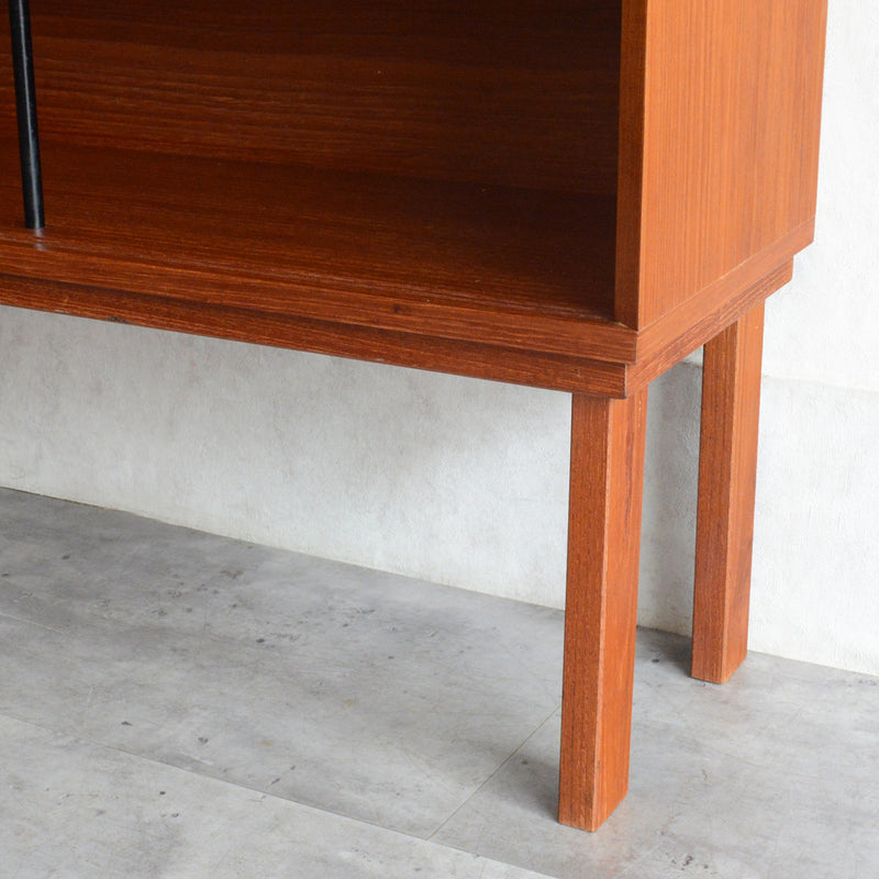 デンマークヴィンテージ　ガラス扉付 チークキャビネット 6-41