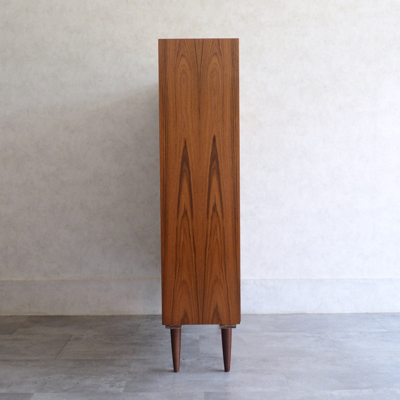 デンマークヴィンテージ　チークシェルフ（木扉付）P-16