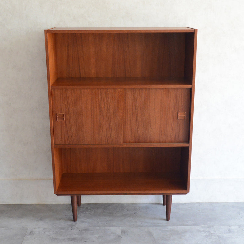 デンマークヴィンテージ　チークシェルフ（木扉付）P-16