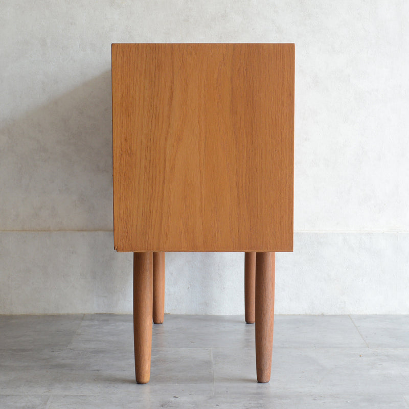 デンマークヴィンテージ  オーク３段チェスト5-26 (ウッドオイル仕上）