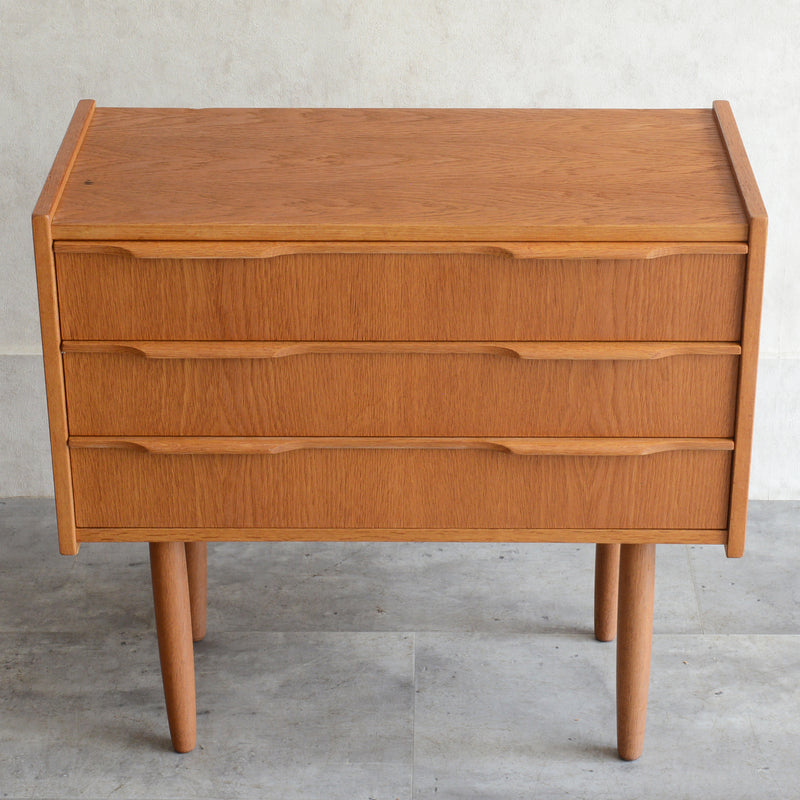 デンマークヴィンテージ  オーク３段チェスト5-26 (ウッドオイル仕上）
