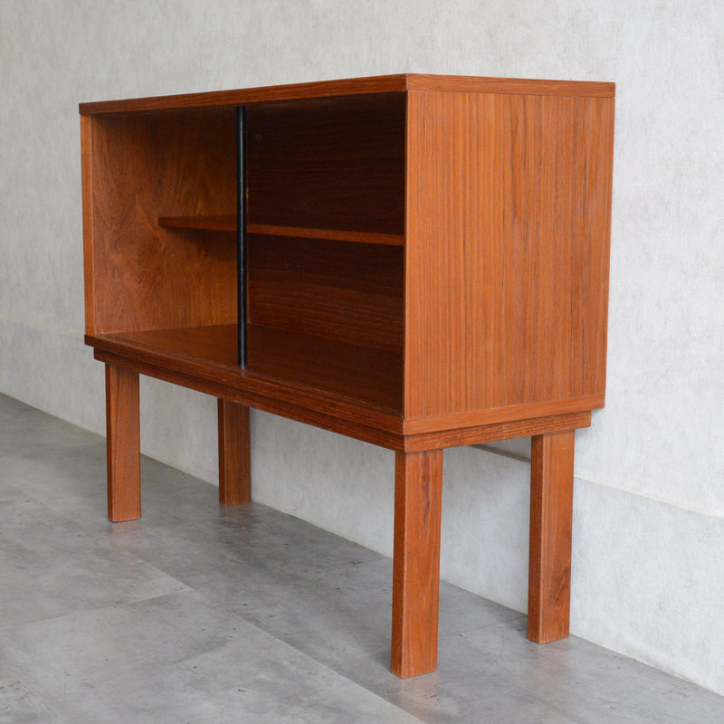 デンマークヴィンテージ　ガラス扉付 チークキャビネット 6-41