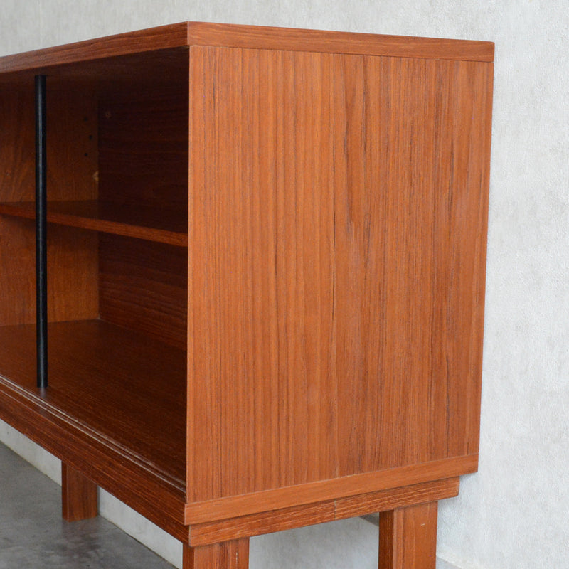 デンマークヴィンテージ　ガラス扉付 チークキャビネット 6-41