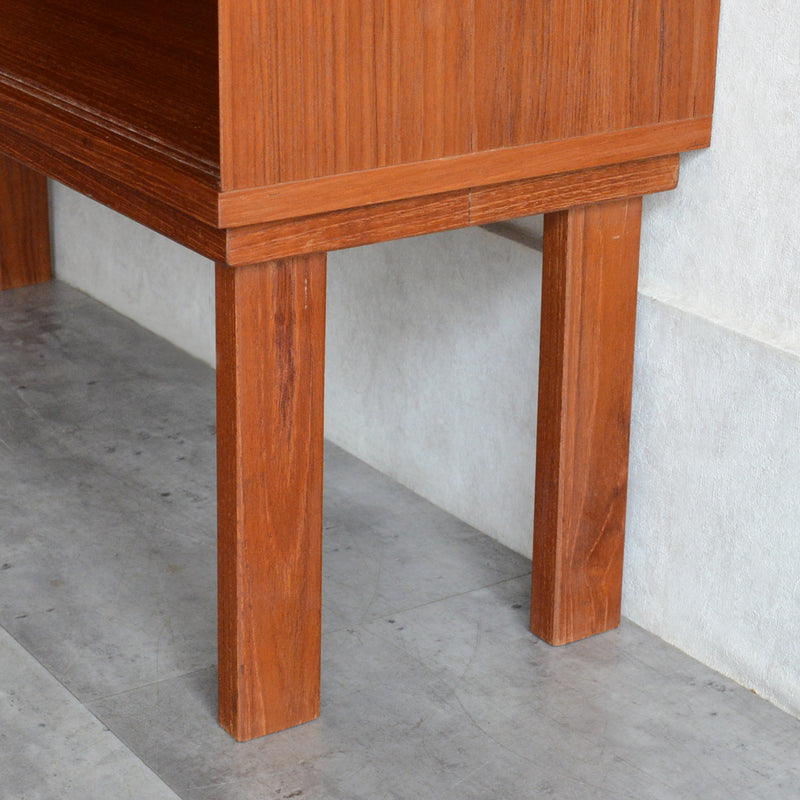 デンマークヴィンテージ　ガラス扉付 チークキャビネット 6-41