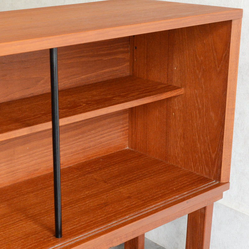 デンマークヴィンテージ　ガラス扉付 チークキャビネット 6-41