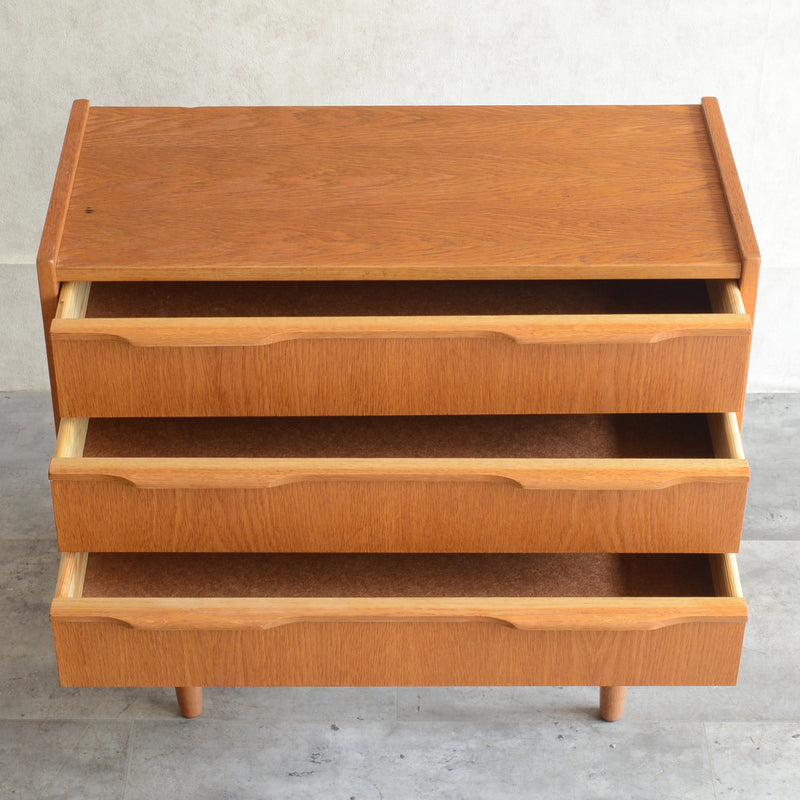 デンマークヴィンテージ  オーク３段チェスト5-26 (ウッドオイル仕上）