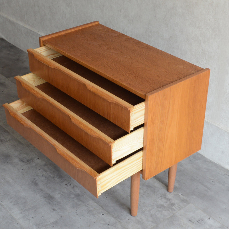 デンマークヴィンテージ  オーク３段チェスト5-26 (ウッドオイル仕上）