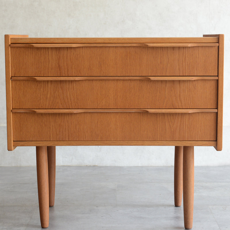 デンマークヴィンテージ  オーク３段チェスト5-26 (ウッドオイル仕上）