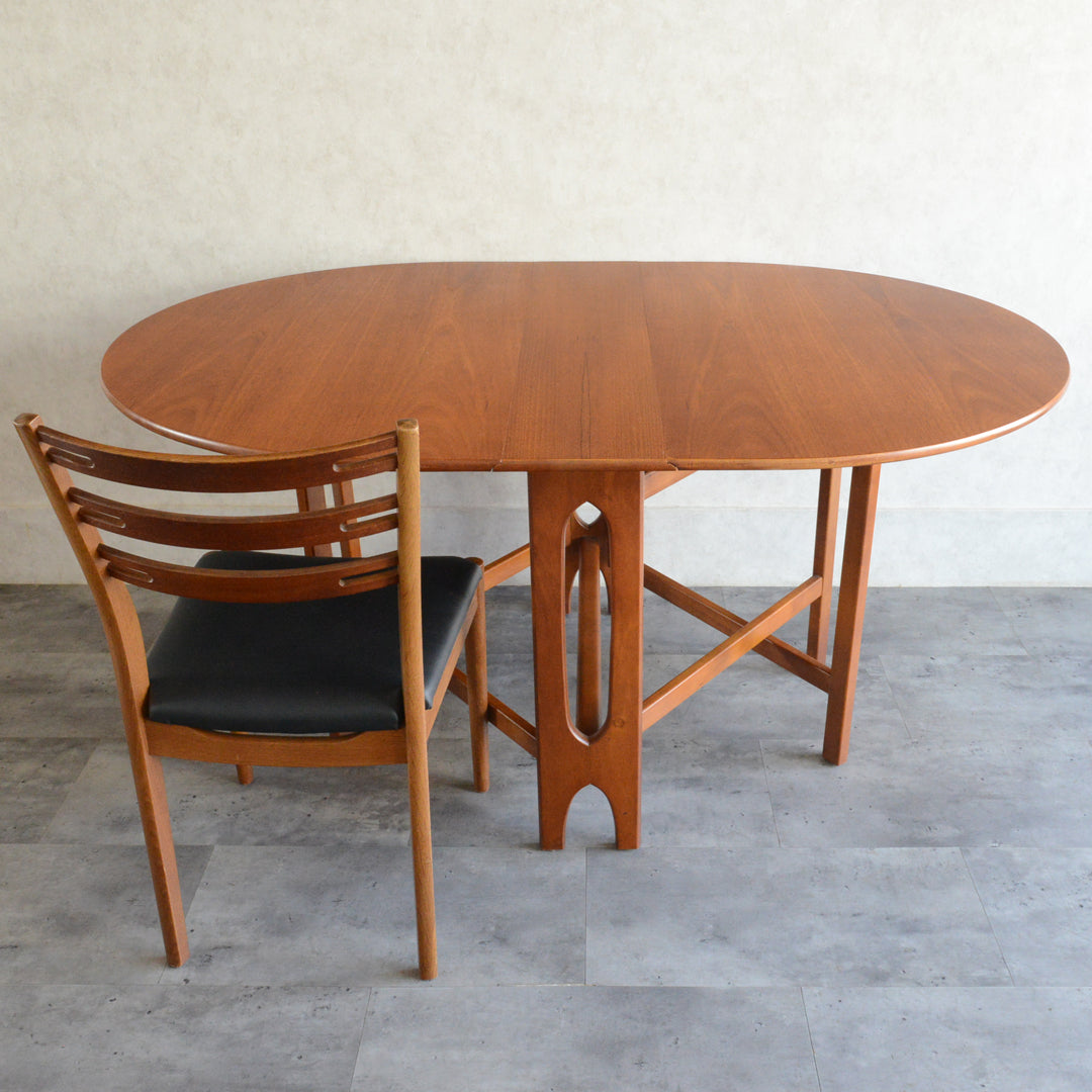 Jentique ジェンティーク　ゲートレッグテーブル 57（オーバル）