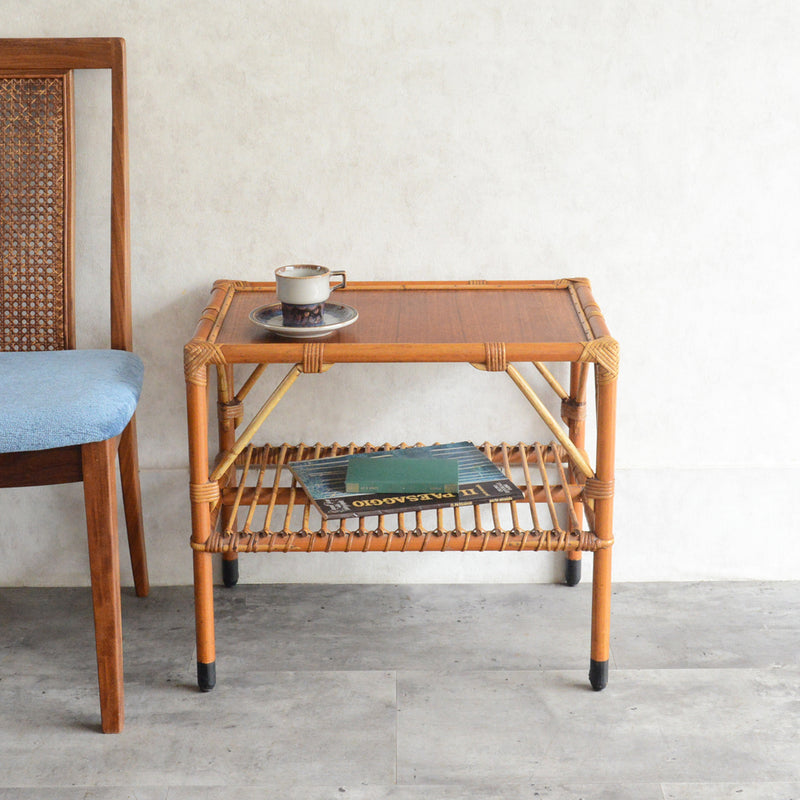 デンマークヴィンテージ　ラタンサイドテーブル(棚付き・天板チーク）6-43