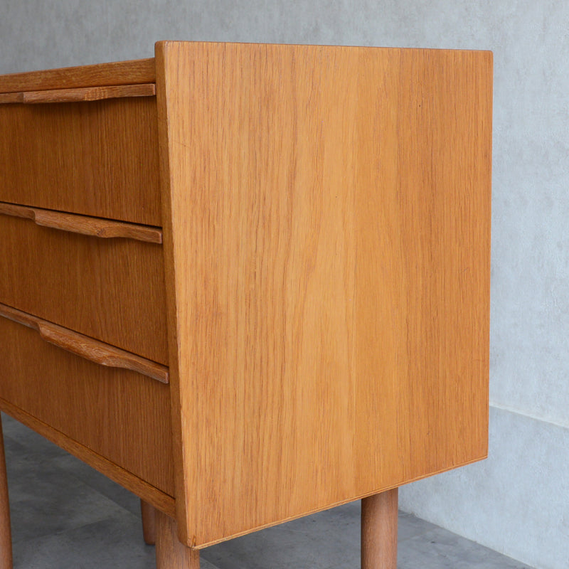 デンマークヴィンテージ  オーク３段チェスト5-26 (ウッドオイル仕上）