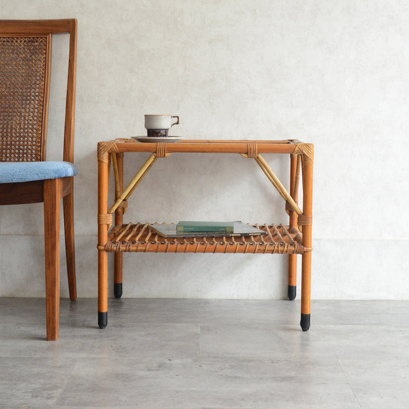 デンマークヴィンテージ　ラタンサイドテーブル(棚付き・天板チーク）6-43