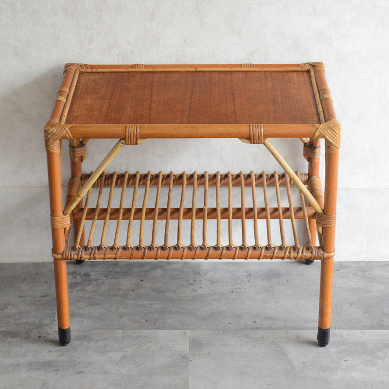 デンマークヴィンテージ　ラタンサイドテーブル(棚付き・天板チーク）6-43