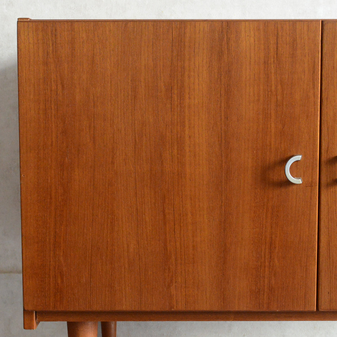 デンマーク ヴィンテージ チークキャビネット 13