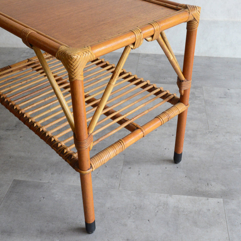 デンマークヴィンテージ　ラタンサイドテーブル(棚付き・天板チーク）6-43