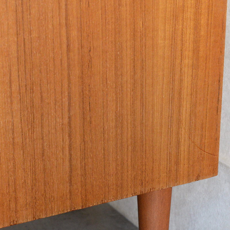 デンマーク ヴィンテージ チークキャビネット 13