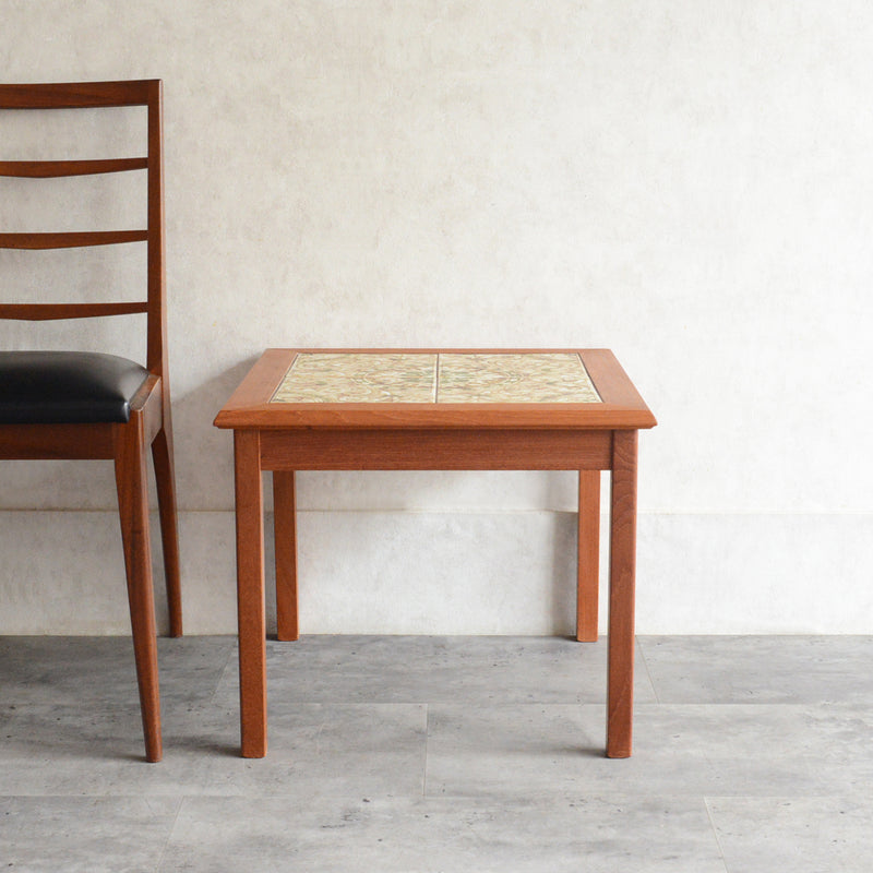 デンマークヴィンテージ　タイルトップ ローテーブル 6-39