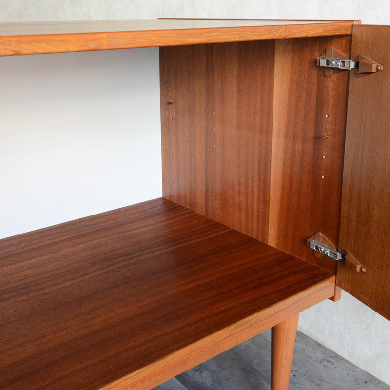 デンマーク ヴィンテージ チークキャビネット 13