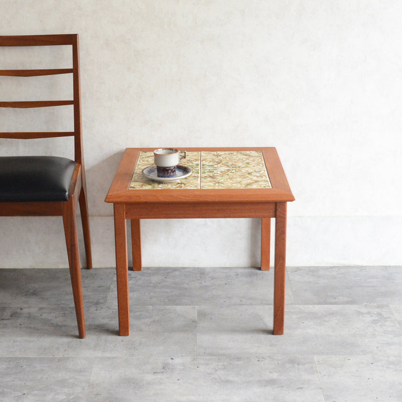 デンマークヴィンテージ　タイルトップ ローテーブル 6-39