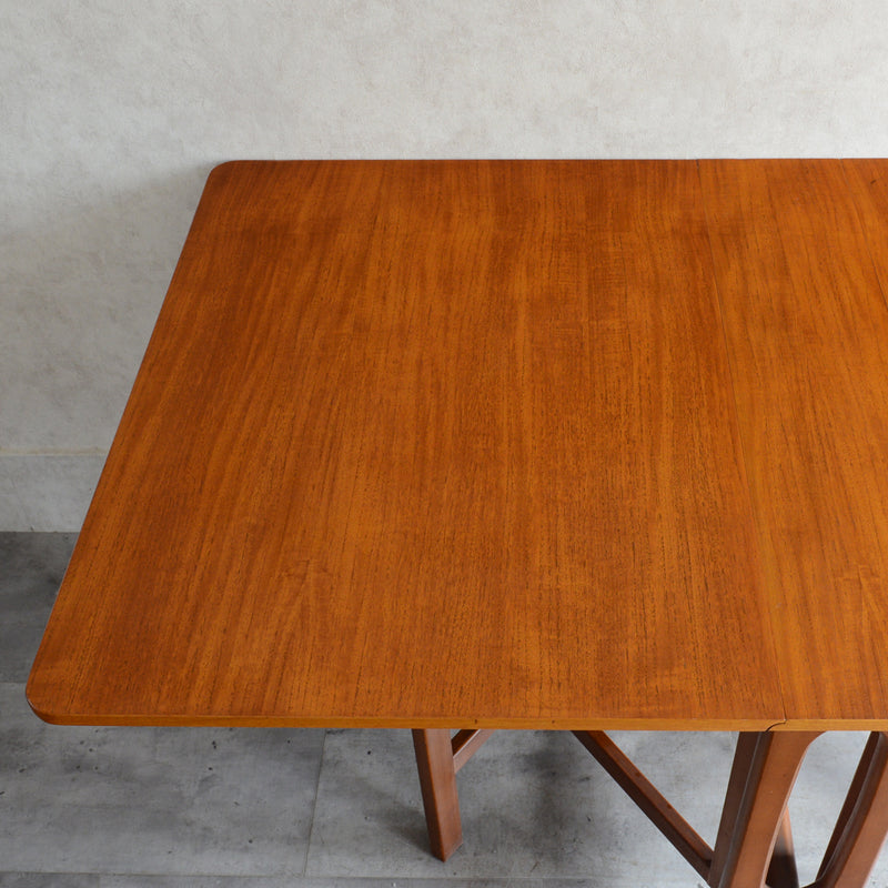 Jentique ジェンティーク　ゲートレッグ ダイニングテーブル 22 (天板剝離再塗装済）