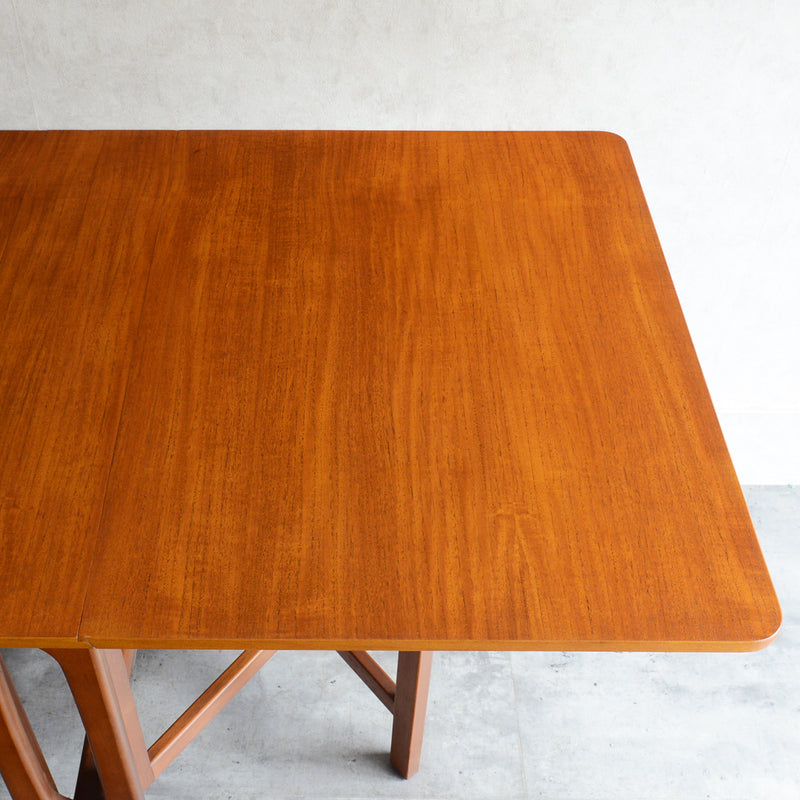 Jentique ジェンティーク　ゲートレッグ ダイニングテーブル 22 (天板剝離再塗装済）