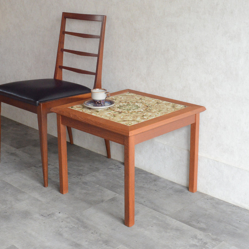 デンマークヴィンテージ　タイルトップ ローテーブル 6-39