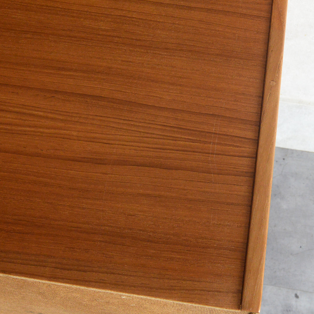 デンマーク ヴィンテージ チークキャビネット 13