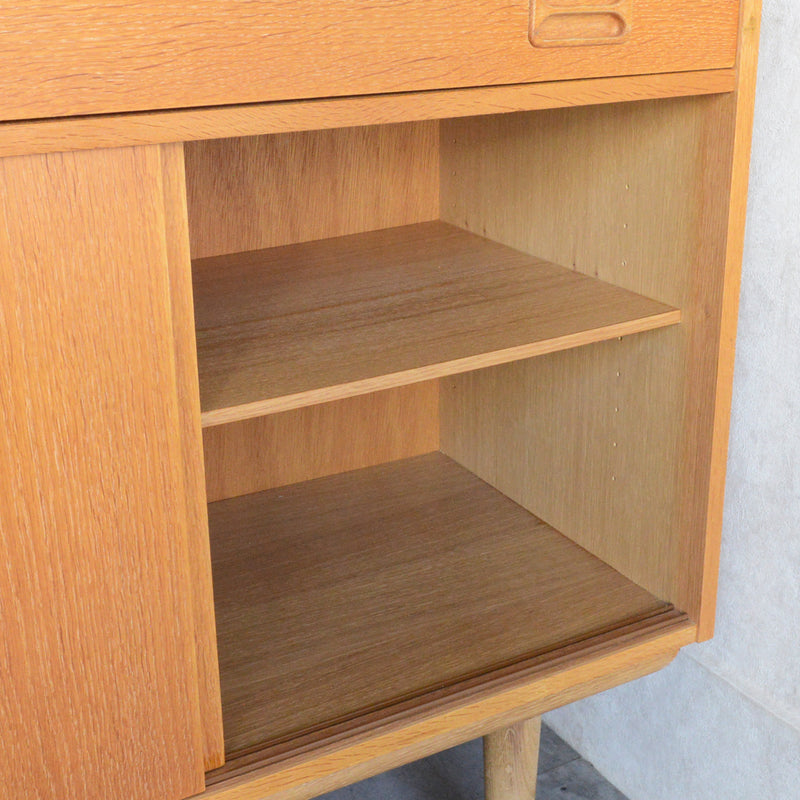 デンマーク ヴィンテージ  抽斗付 オークキャビネット 5-119