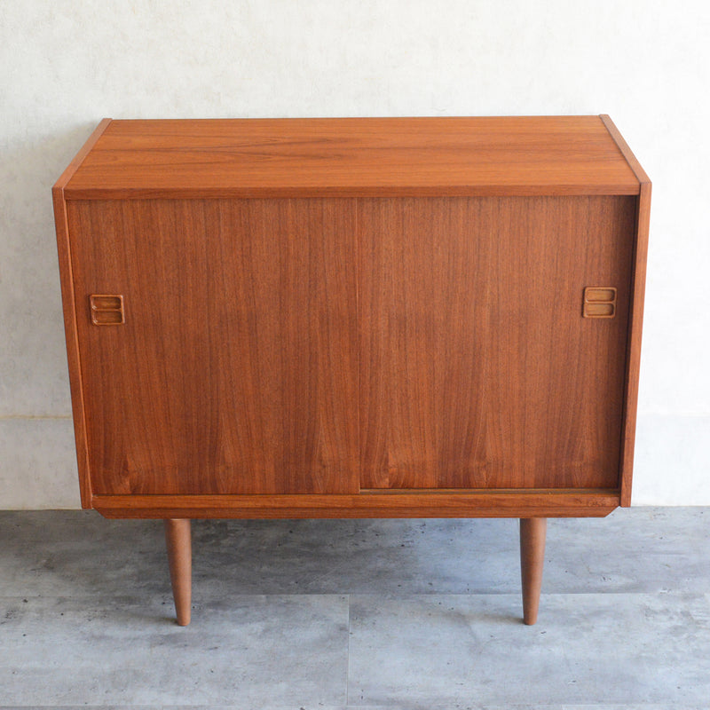 デンマーク ヴィンテージ　チーク キャビネット サイドボード5-91