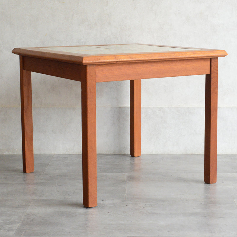 デンマークヴィンテージ　タイルトップ ローテーブル 6-39