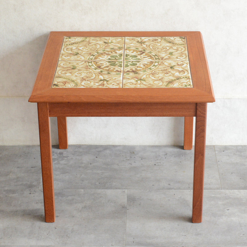 デンマークヴィンテージ　タイルトップ ローテーブル 6-39