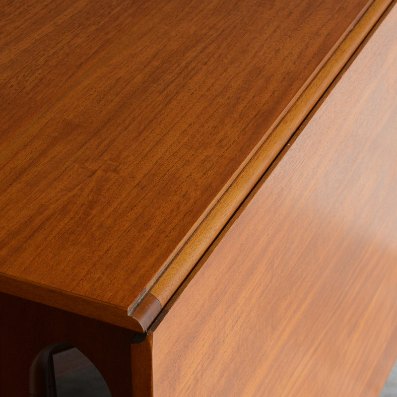 Jentique ジェンティーク　ゲートレッグ ダイニングテーブル 22 (天板剝離再塗装済）