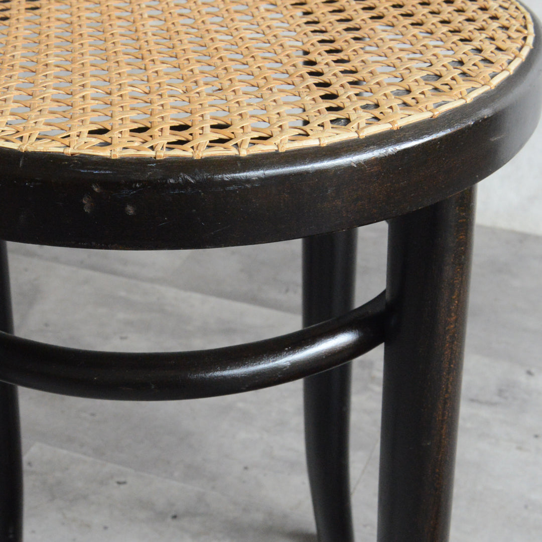 Thonet ラタン編み円形スツール Thonet ラタン編み円形スツール THONET STOOL - atelier27