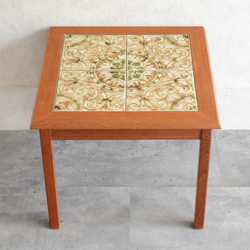 デンマークヴィンテージ　タイルトップ ローテーブル 6-39