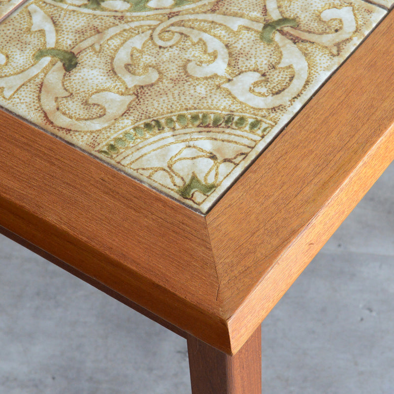 デンマークヴィンテージ　タイルトップ ローテーブル 6-39