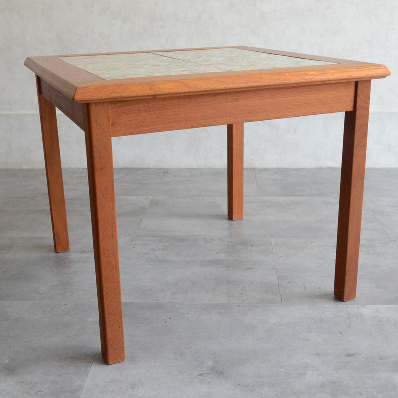 デンマークヴィンテージ　タイルトップ ローテーブル 6-39