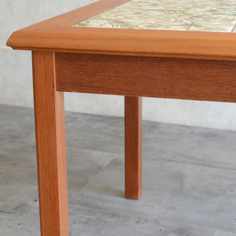 デンマークヴィンテージ　タイルトップ ローテーブル 6-39