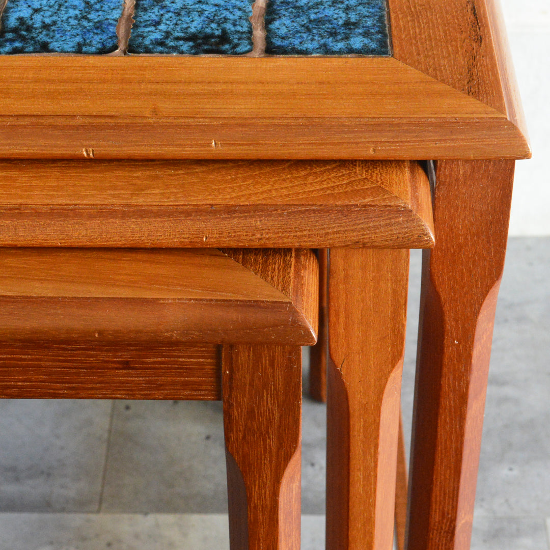 デンマーク ブルータイルトップ ネストテーブル 8-71