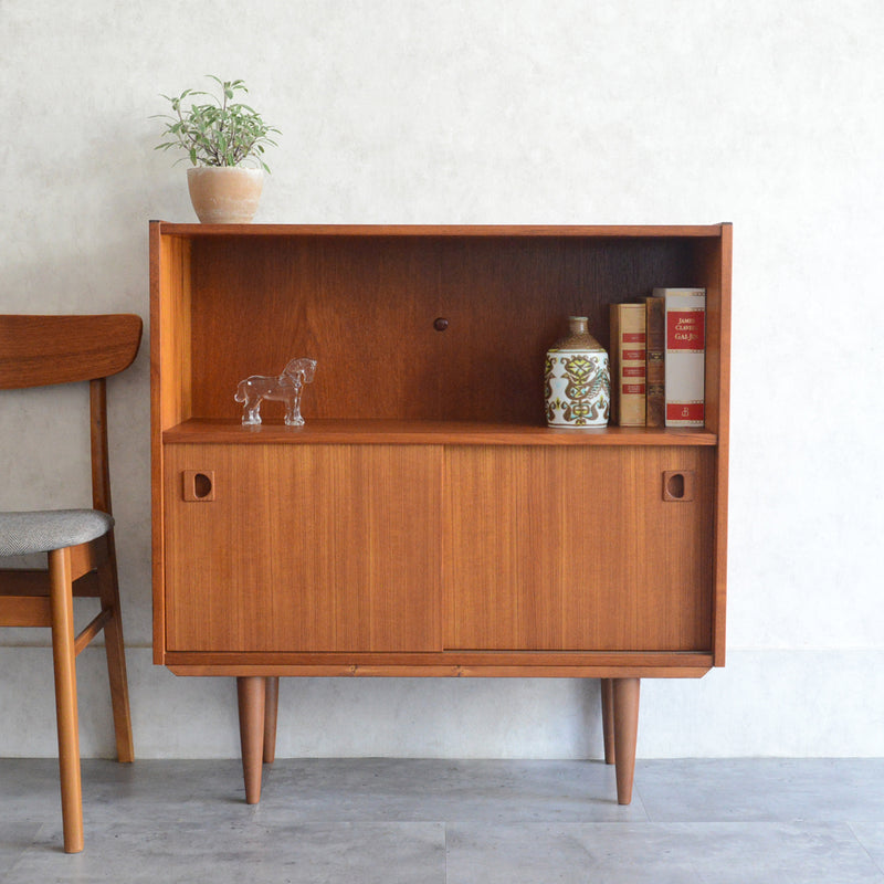 デンマーク ヴィンテージ チーク シェルフ (扉付）6-36