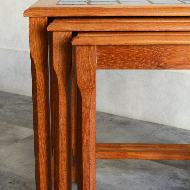 デンマーク ブルータイルトップ ネストテーブル 8-71