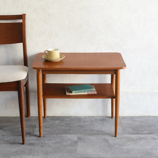 デンマークヴィンテージ サイドテーブル(棚付き）8-69
