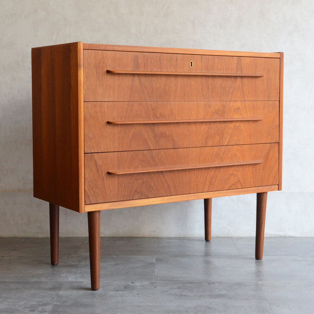 デンマークヴィンテージ  チーク３段チェストD-11(鍵付)