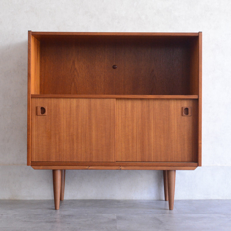 デンマーク ヴィンテージ チーク シェルフ (扉付）6-36