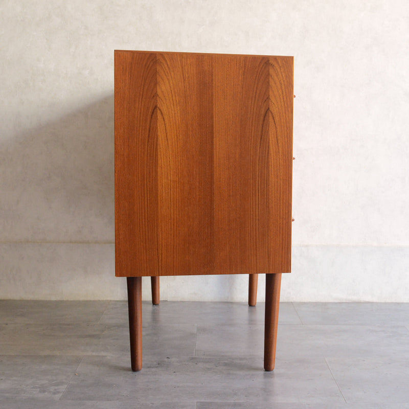 デンマークヴィンテージ  チーク３段チェストD-11(鍵付)