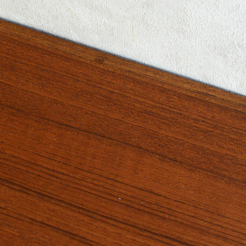 デンマーク ヴィンテージ  チーク スモールキャビネット 5-126